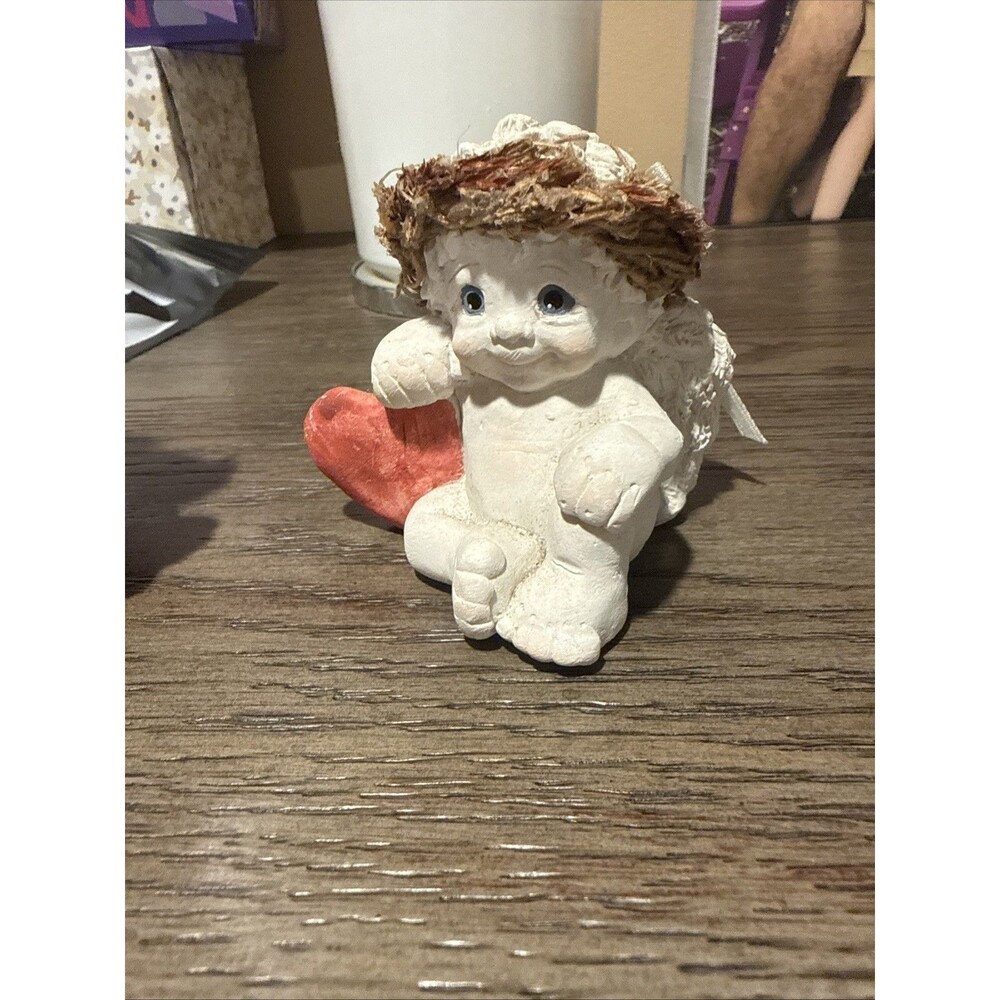 Dreamsicles Cherub Angel 1994 "Happy Heart" Sitting Red Heart DC211